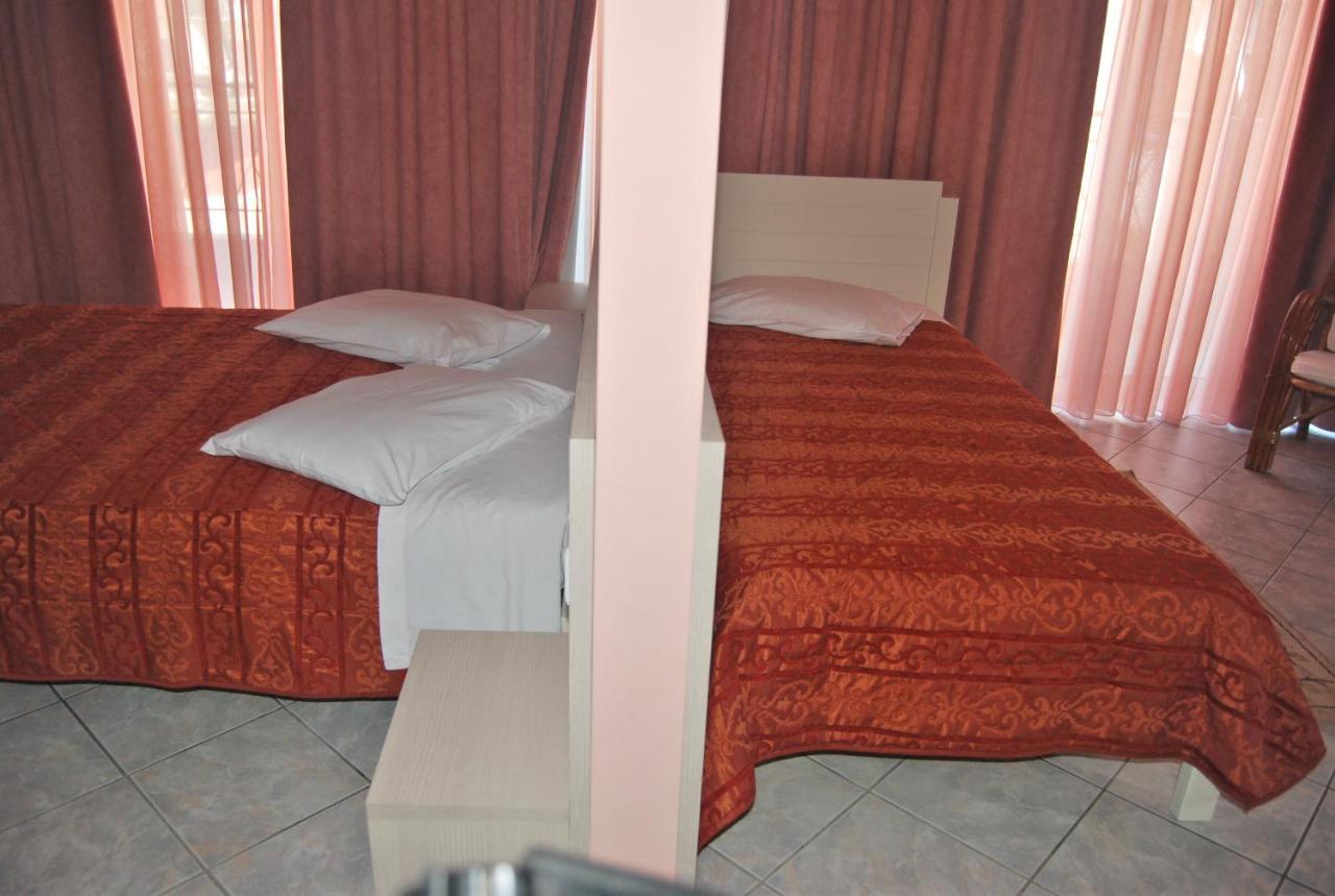 Chrisi Akti Hotel Nafpaktos Bagian luar foto